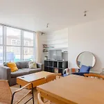 Radiant 3Bd Flat With Terrace Holloway