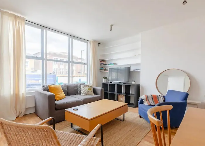 Radiant 3Bd Flat With Terrace Holloway