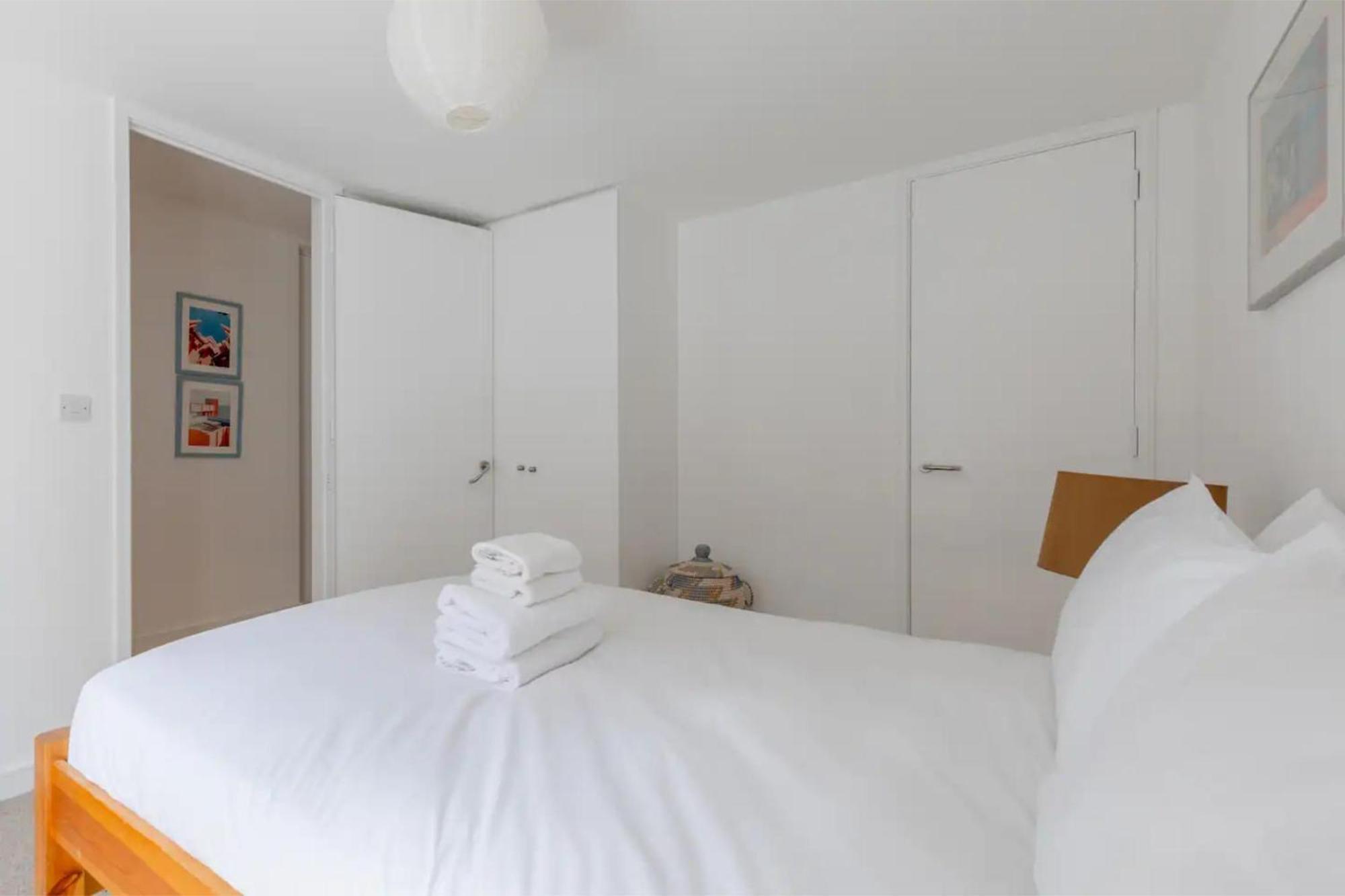 Radiant 3bd Flat With Terrace Holloway Appartamento *